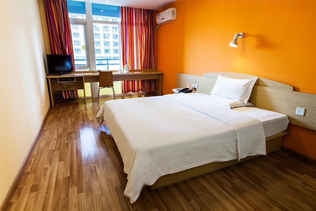 7Days Inn Yunfu Luoding Central Buitenkant foto